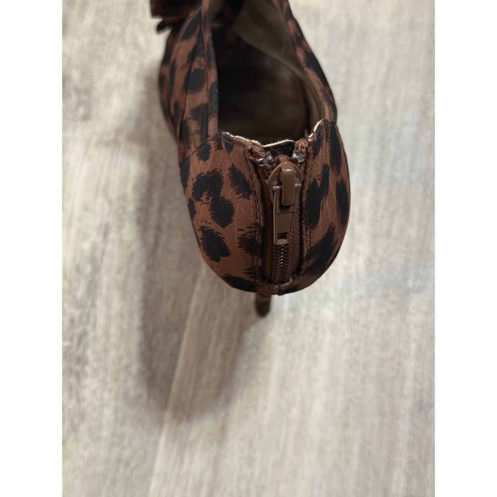 Metaphor Blakely Leopard Print Ruffle Mesh Peep Toe Platform Heels Brown 6.5 - Picture 5 of 6
